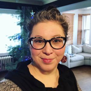 Meet your Posher, Holly